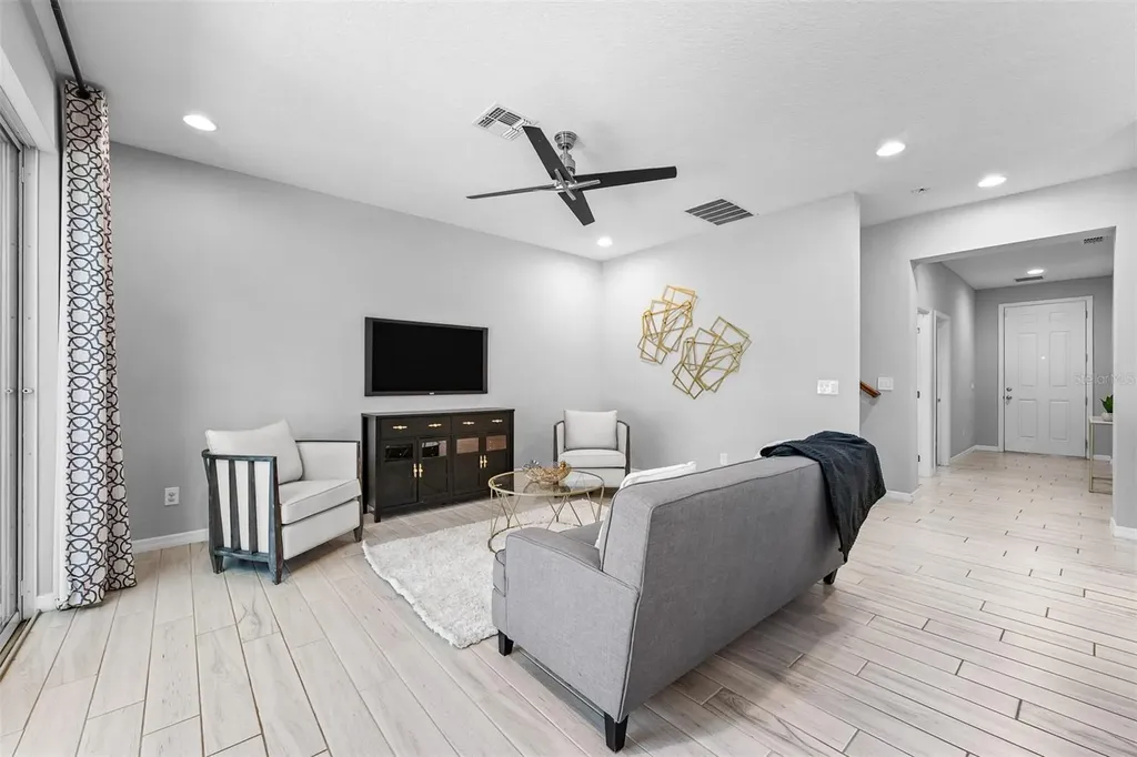 4723 Conway Road Orlando FL 32812