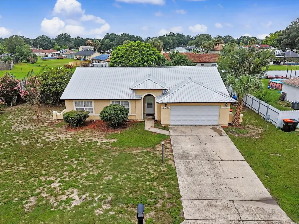 306 Oak Track Radial Ocala FL 34472