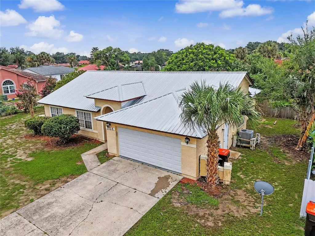 306 Oak Track Radial Ocala FL 34472
