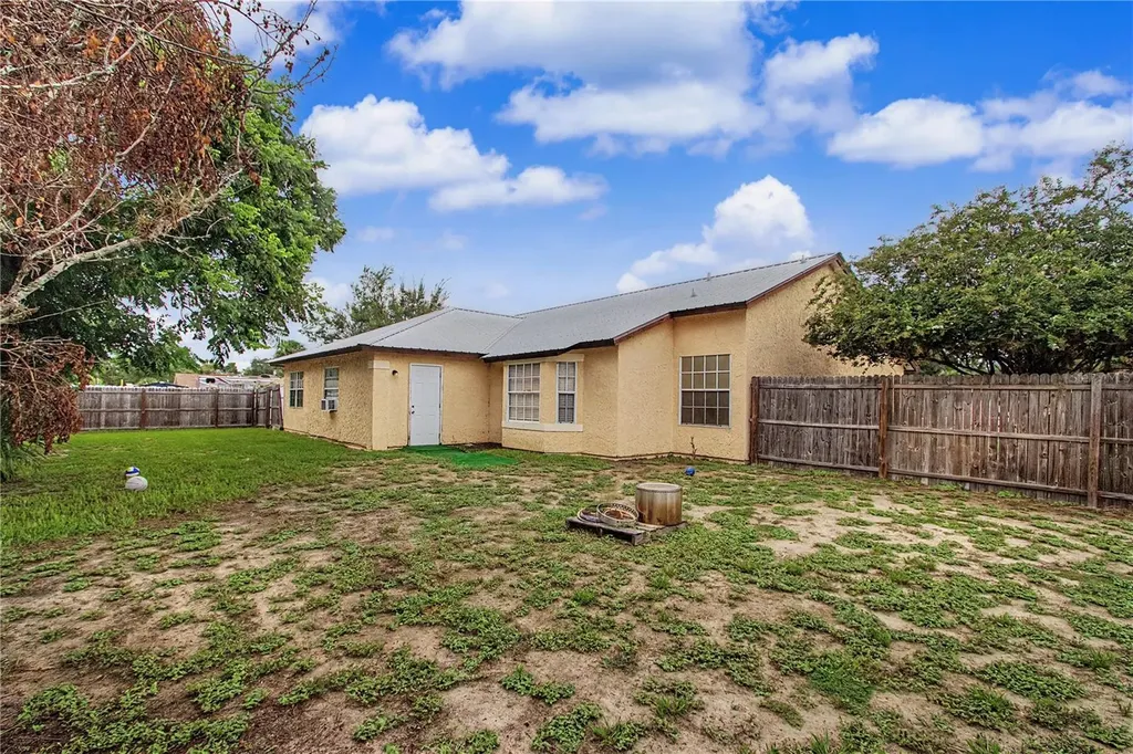 306 Oak Track Radial Ocala FL 34472