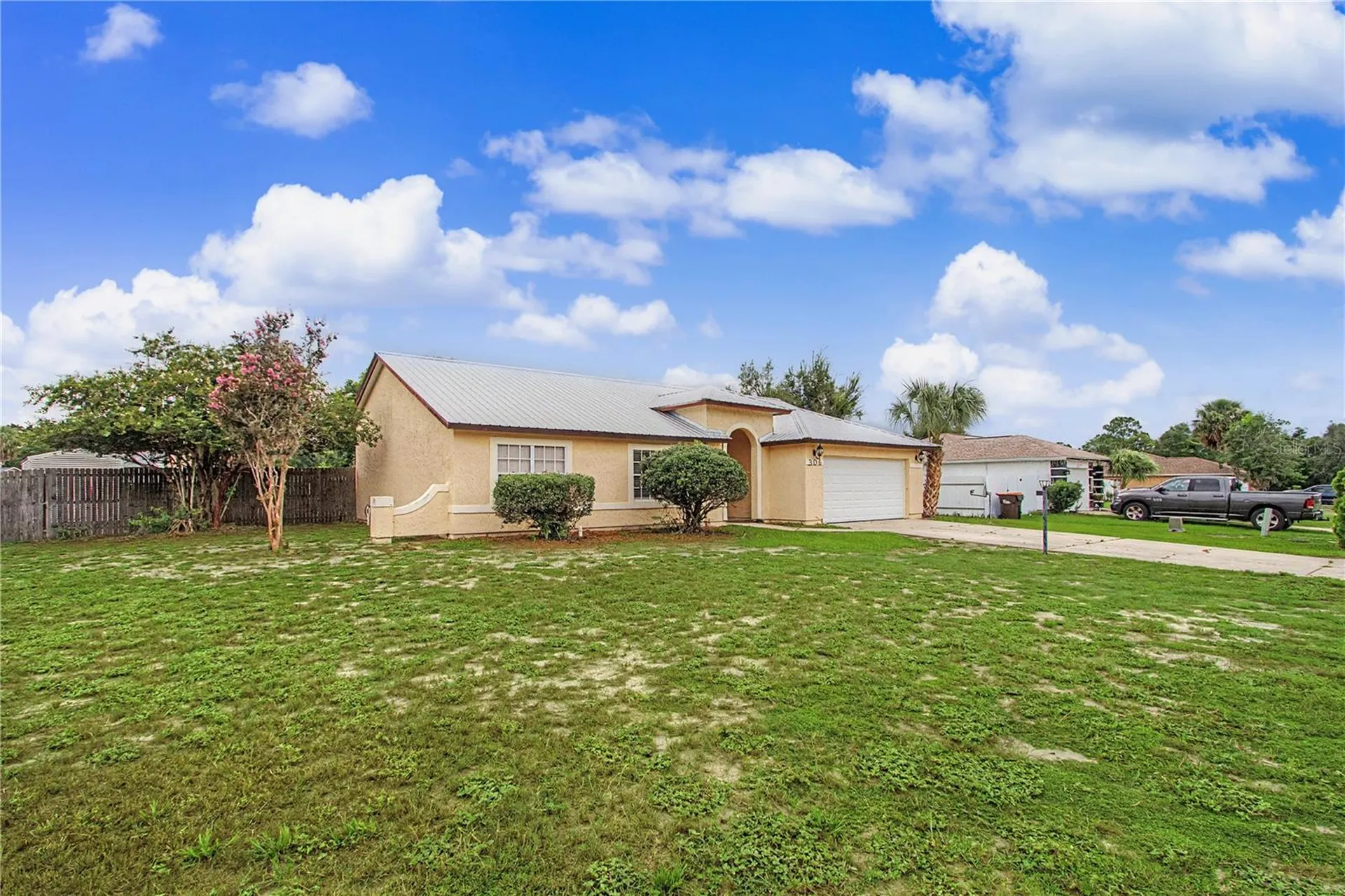 306 Oak Track Radial Ocala FL 34472