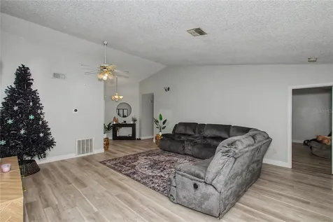 306 Oak Track Radial Ocala FL 34472