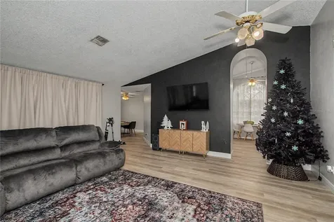306 Oak Track Radial Ocala FL 34472