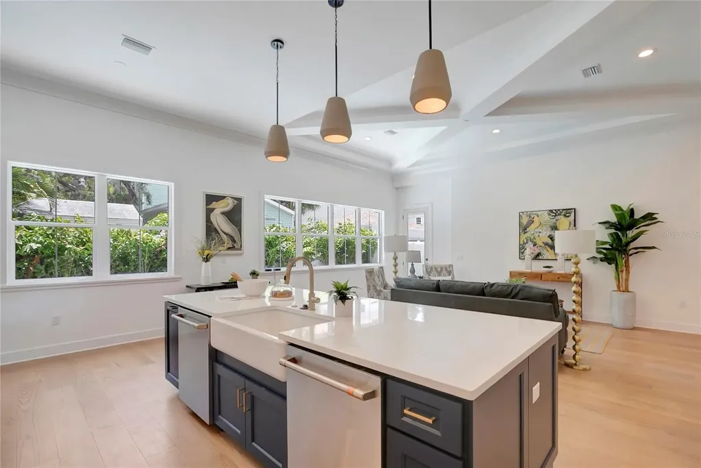 3106 W Coachman Avenue Tampa FL 33611