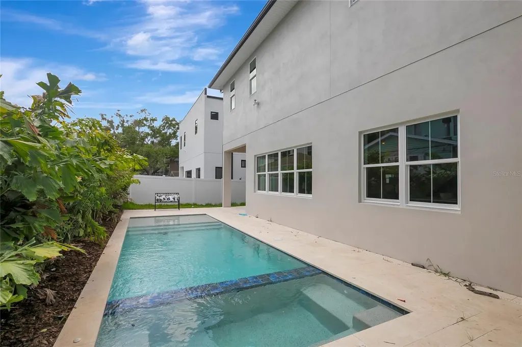 3106 W Coachman Avenue Tampa FL 33611