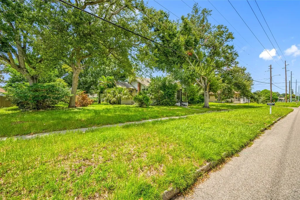 2208 N Lincoln Avenue Tampa FL 33607