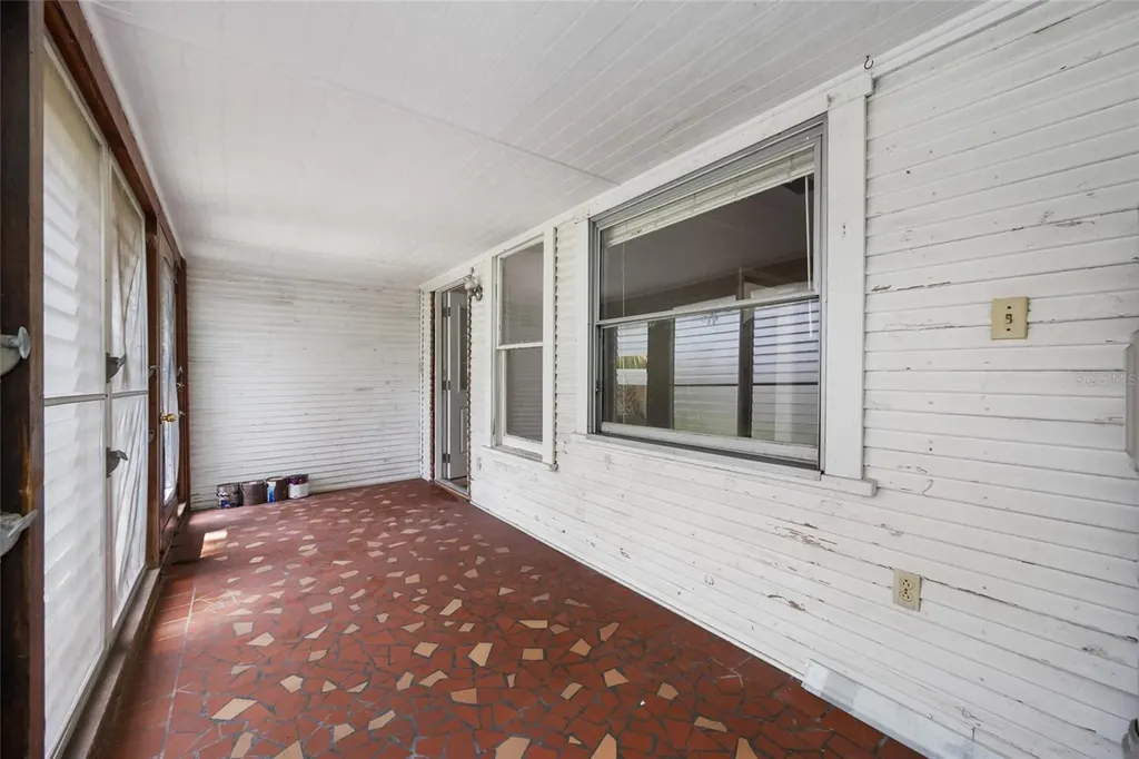 2208 N Lincoln Avenue Tampa FL 33607