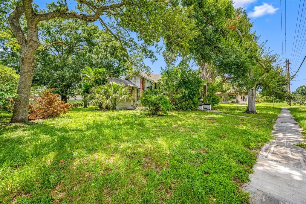 2208 N Lincoln Avenue Tampa FL 33607
