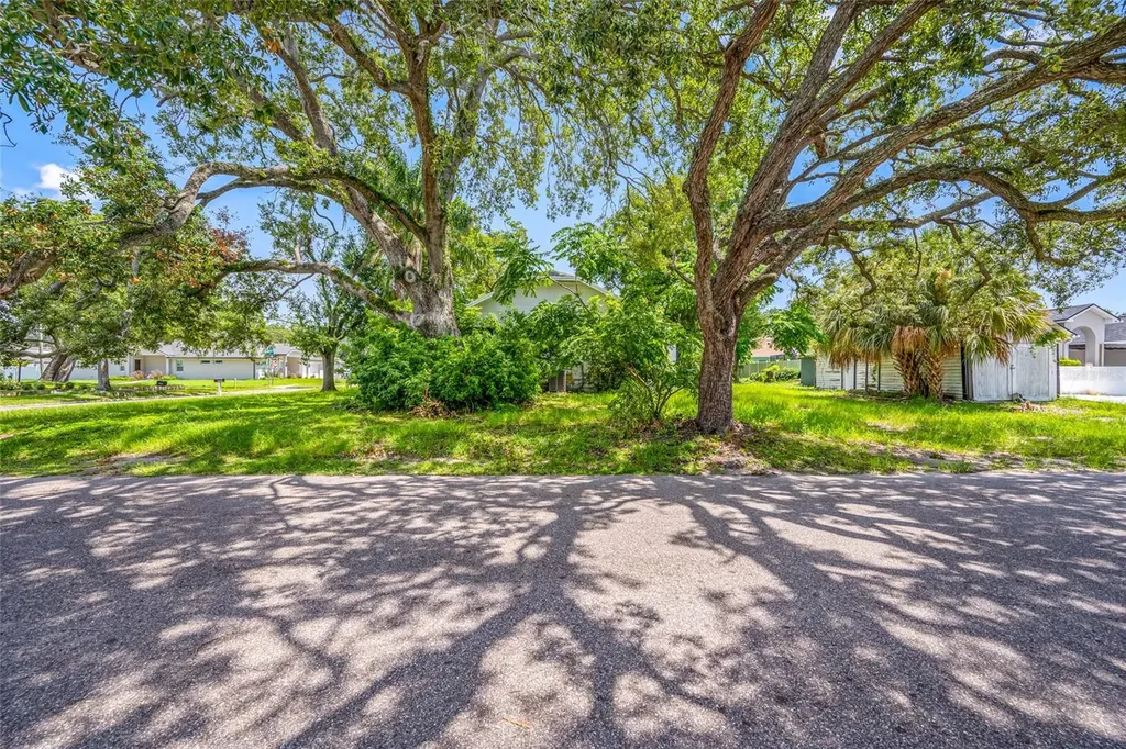 2208 N Lincoln Avenue Tampa FL 33607