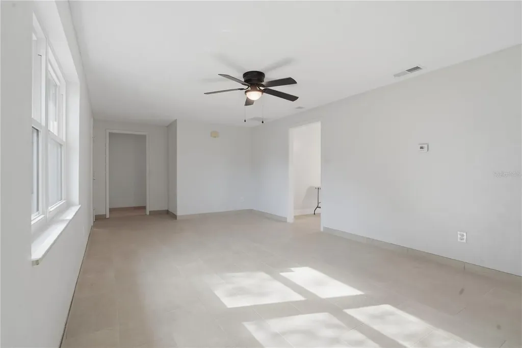 1528 Valencia Avenue Daytona Beach FL 32117