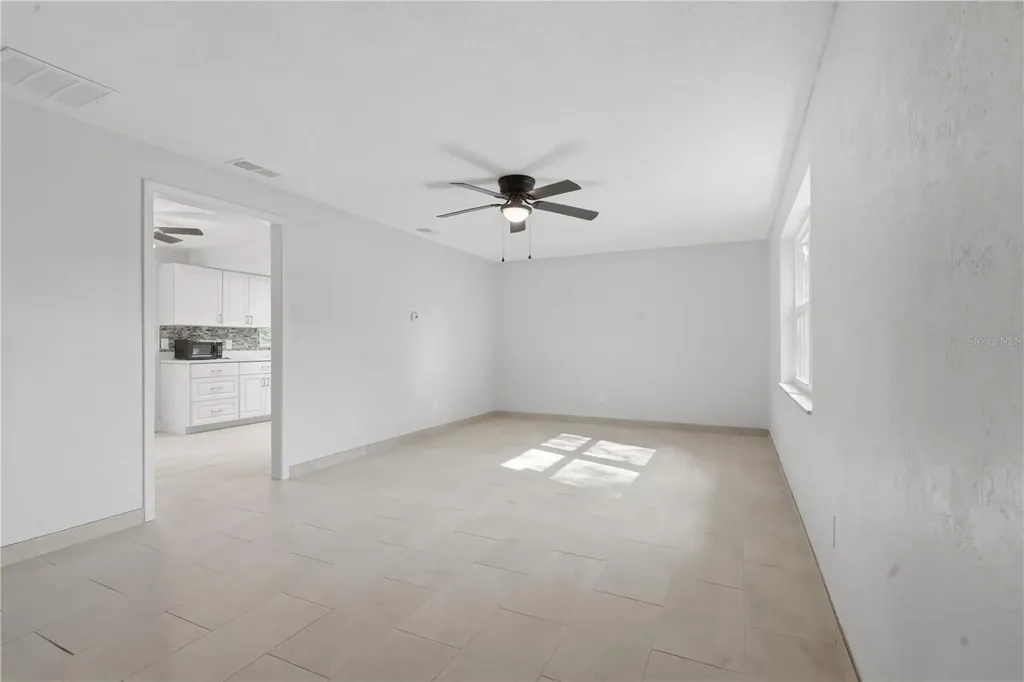 1528 Valencia Avenue Daytona Beach FL 32117