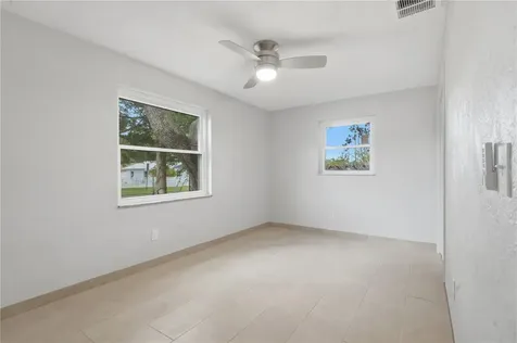 1528 Valencia Avenue Daytona Beach FL 32117