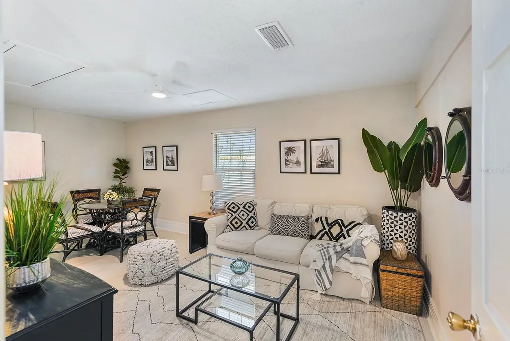 635 Melody Circle Sarasota FL 34237
