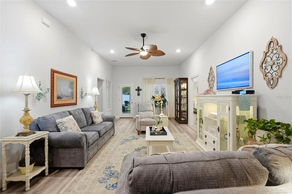 203 SW Silver Palm Drive Lake City FL 32024