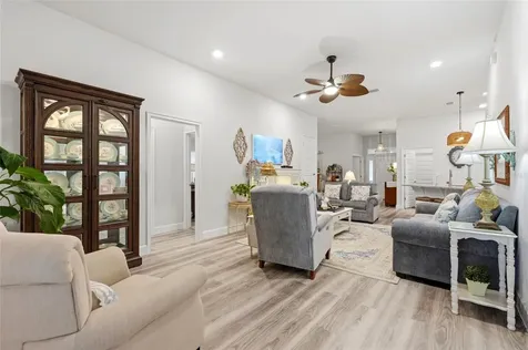 203 SW Silver Palm Drive Lake City FL 32024