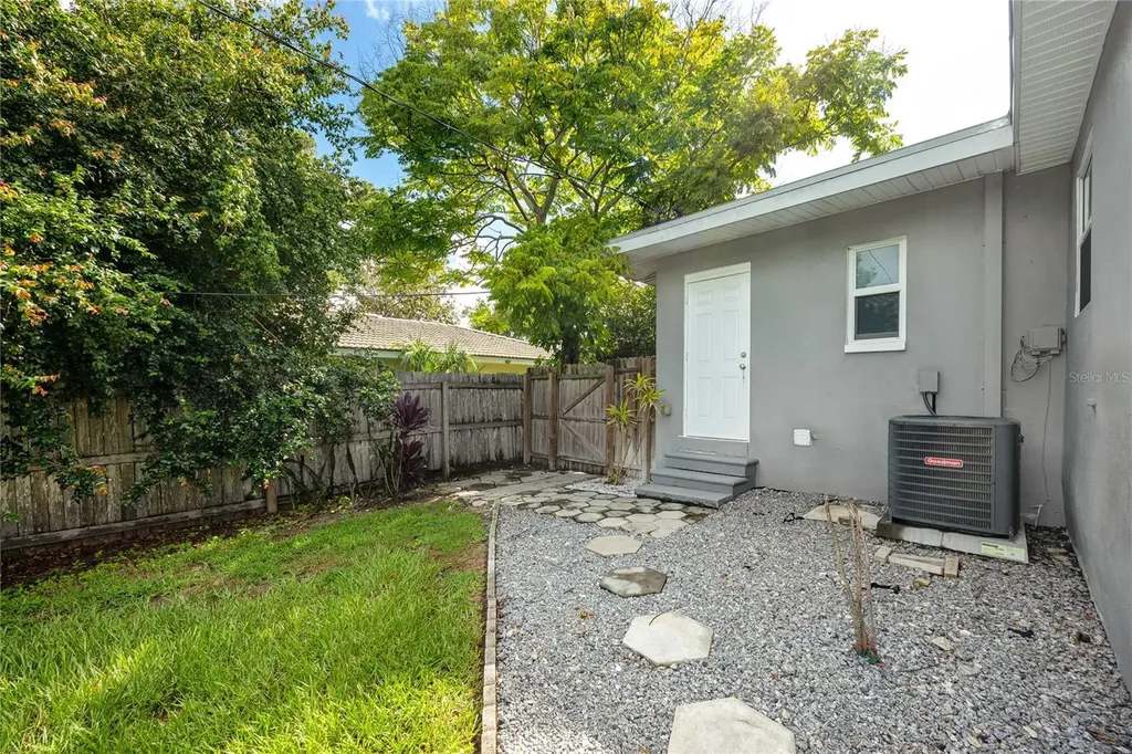 703 24th Street SW Largo FL 33770