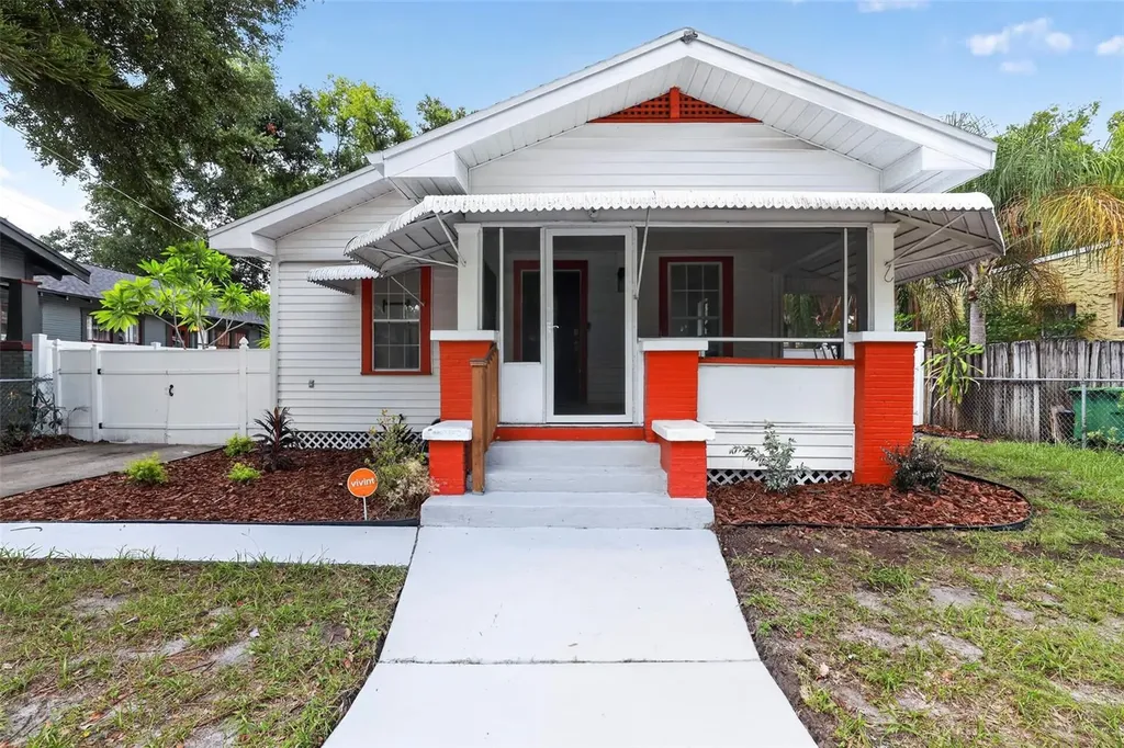 813 E New Orleans Avenue Tampa FL 33603