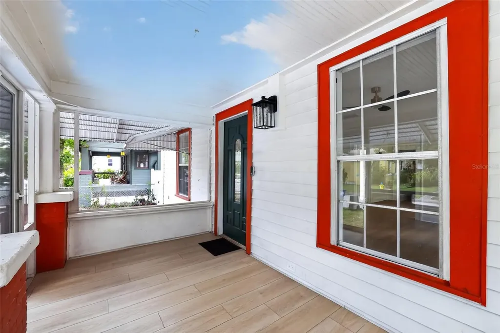 813 E New Orleans Avenue Tampa FL 33603