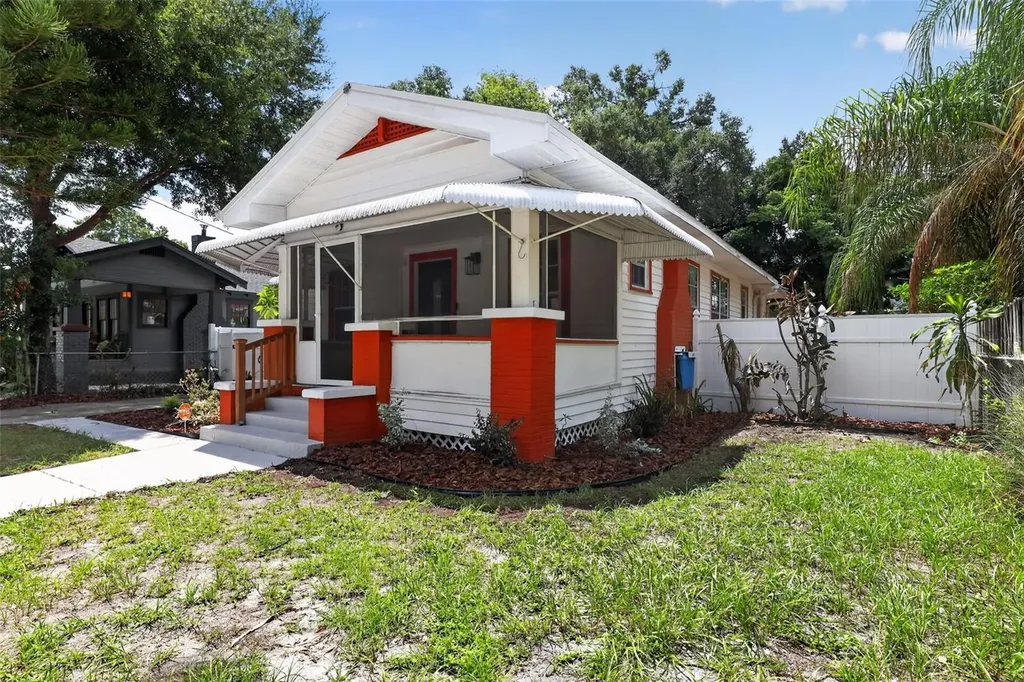 813 E New Orleans Avenue Tampa FL 33603