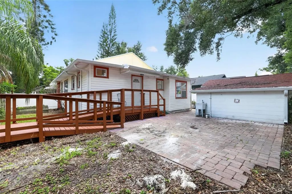 813 E New Orleans Avenue Tampa FL 33603