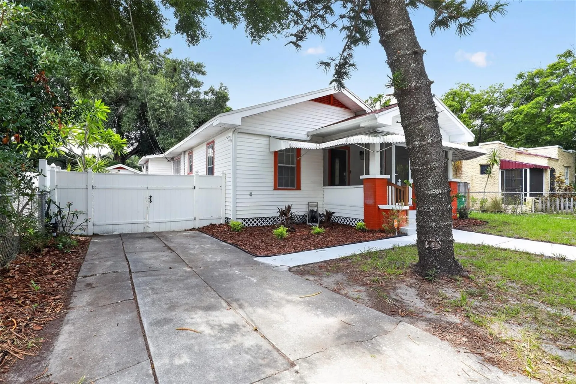 813 E New Orleans Avenue Tampa FL 33603