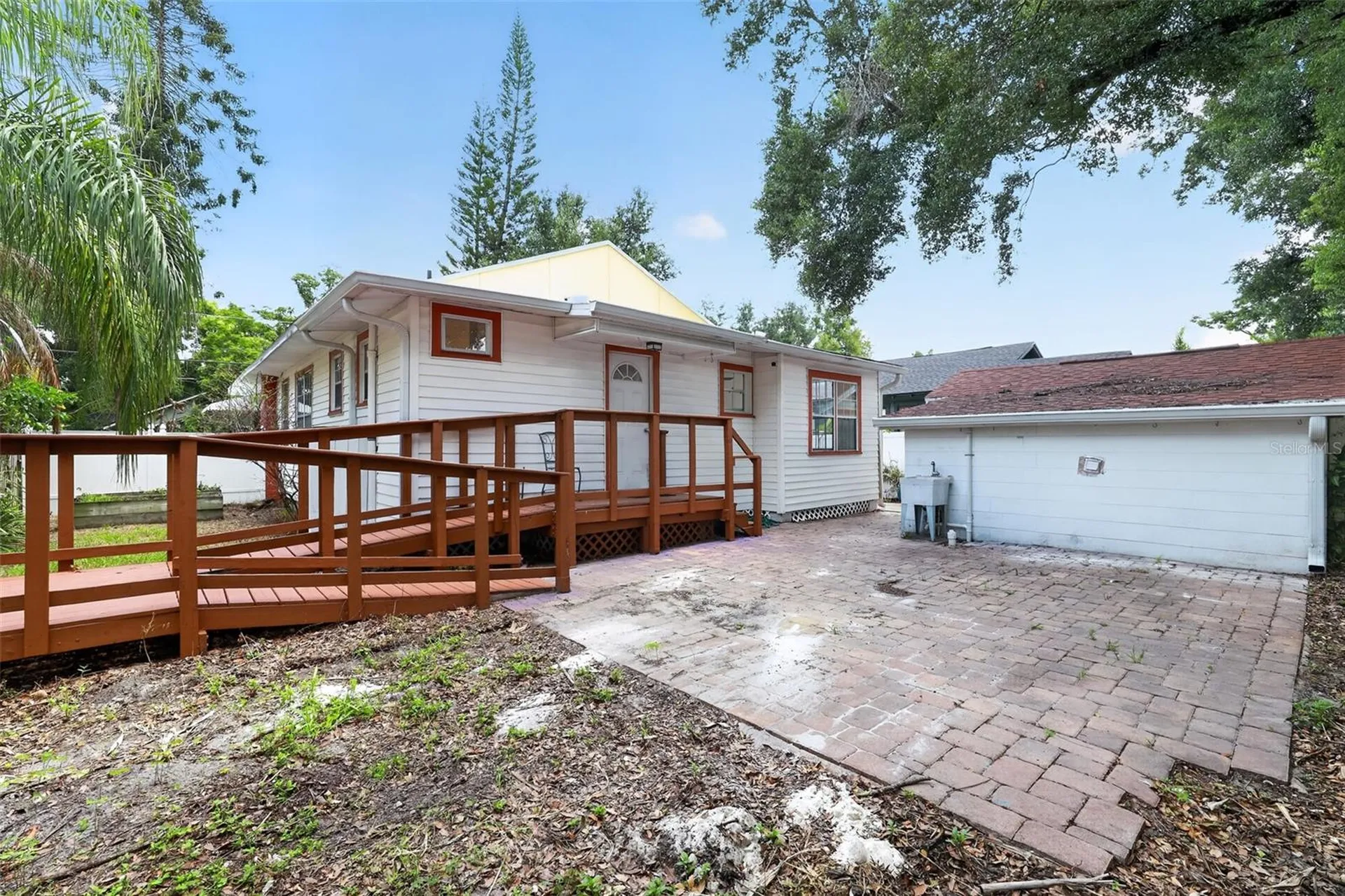 813 E New Orleans Avenue Tampa FL 33603