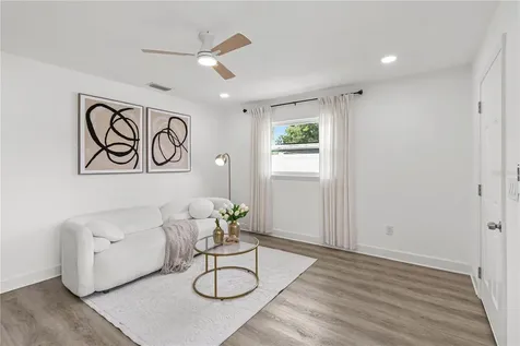 2917 W Clifton Street Tampa FL 33614