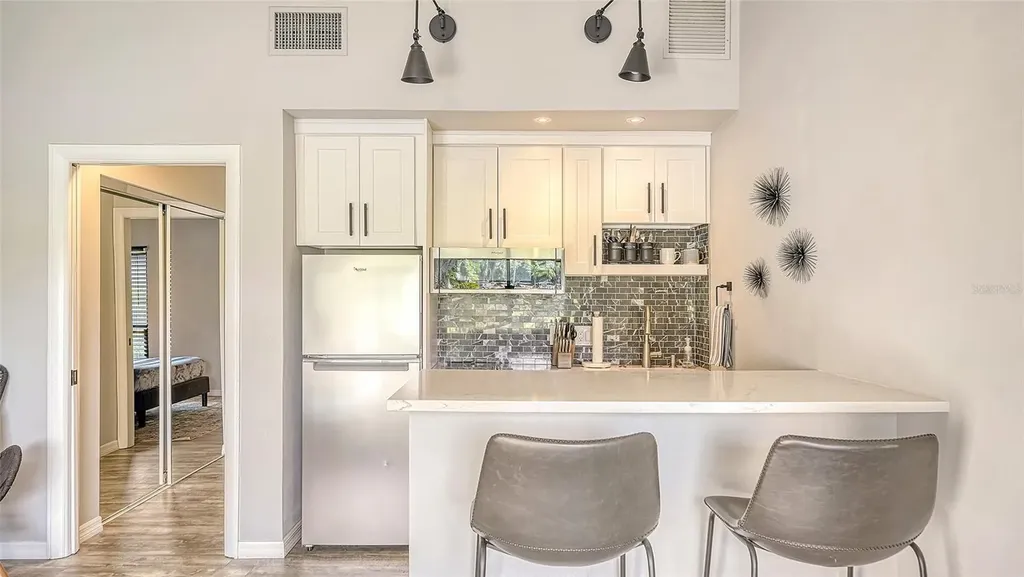 3127 Longmeadow Sarasota FL 34235