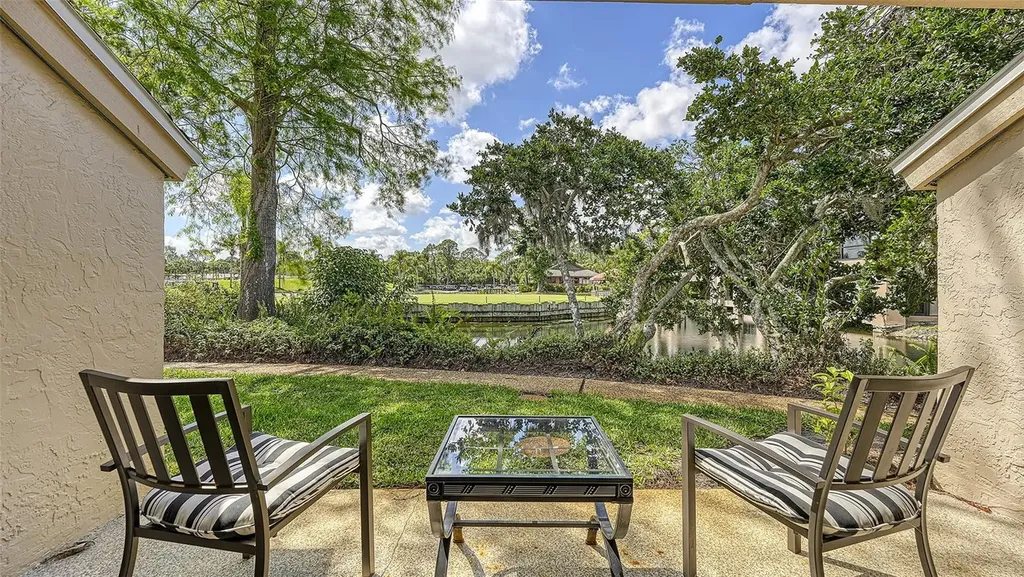 3127 Longmeadow Sarasota FL 34235