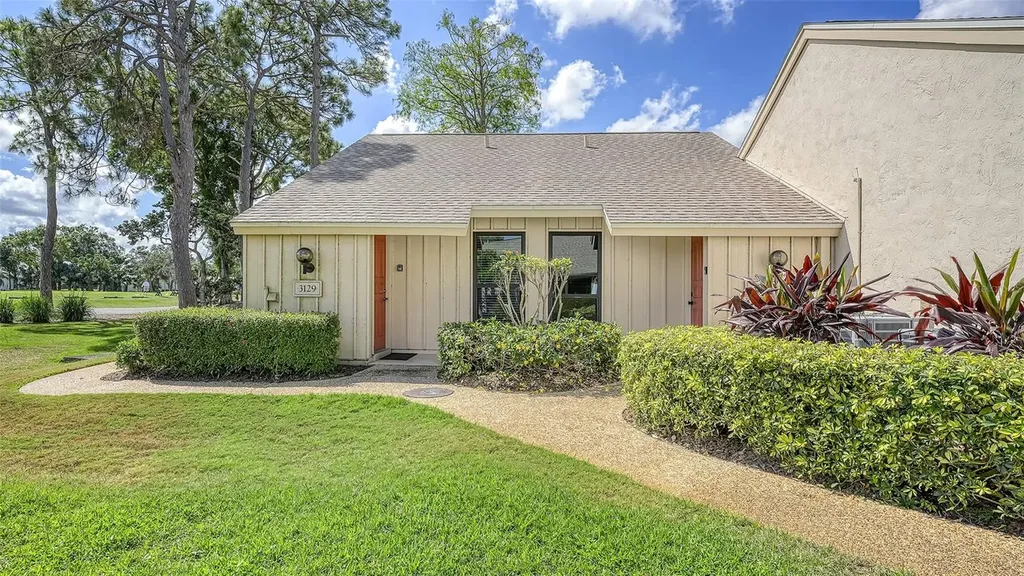 3127 Longmeadow Sarasota FL 34235