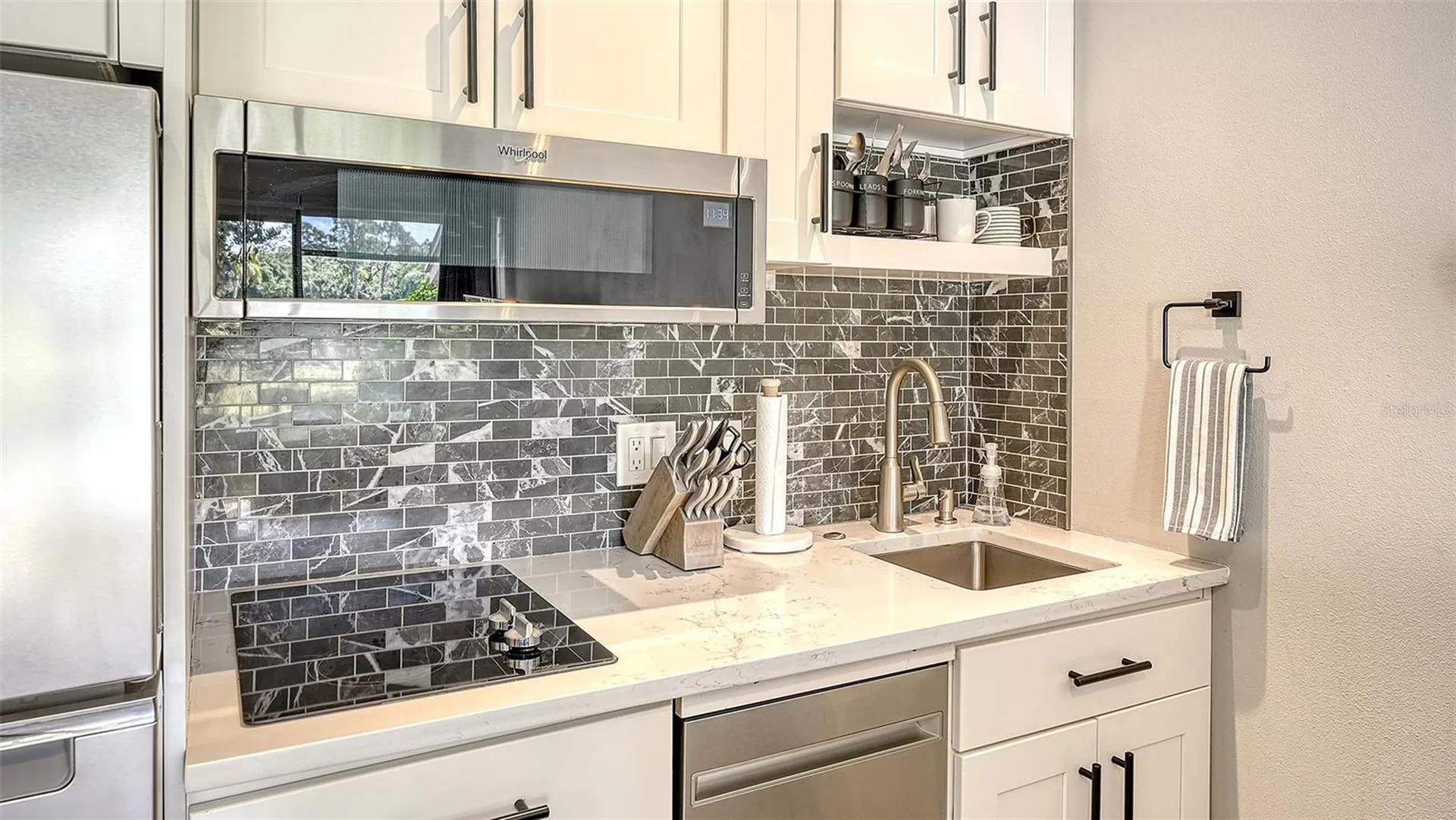 3127 Longmeadow Sarasota FL 34235