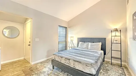 3127 Longmeadow Sarasota FL 34235
