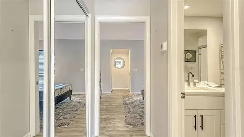 3127 Longmeadow Sarasota FL 34235