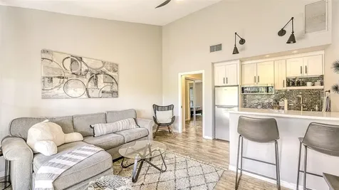 3127 Longmeadow Sarasota FL 34235