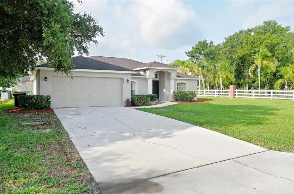 2405 Highlands Vue Parkway Lakeland FL 33812