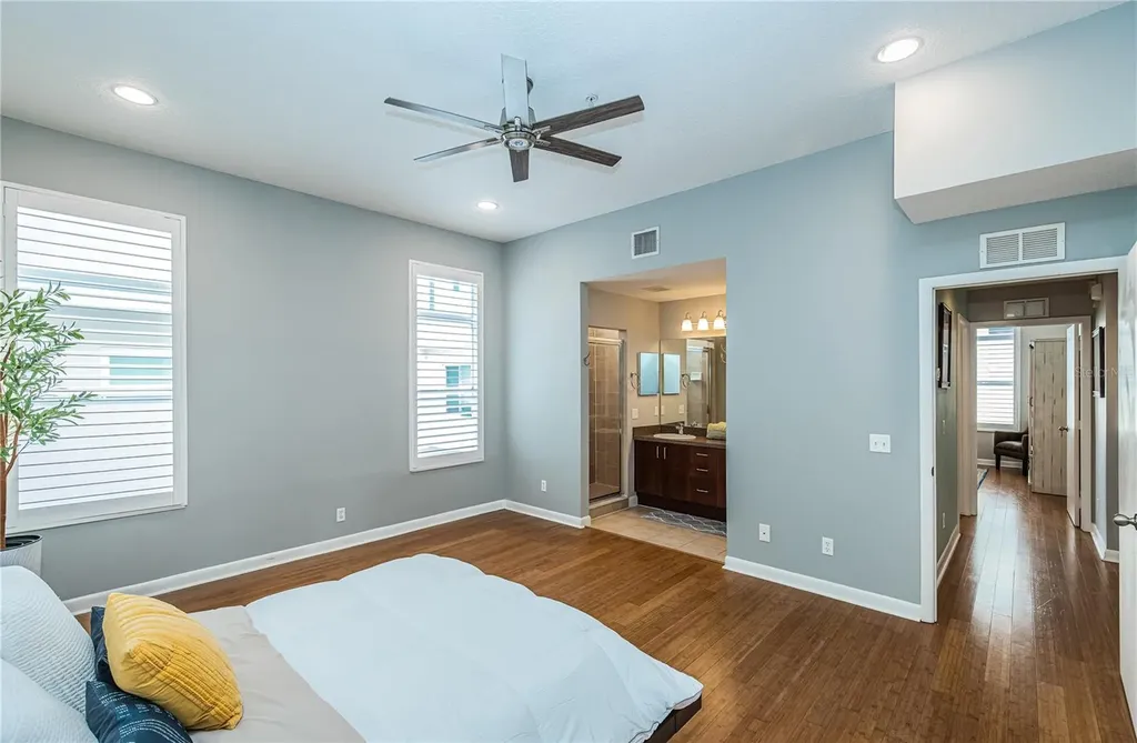 535 4th Avenue S St Petersburg FL 33701