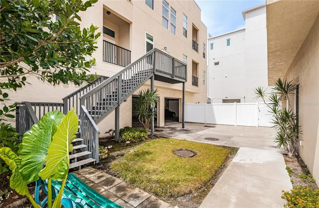 535 4th Avenue S St Petersburg FL 33701