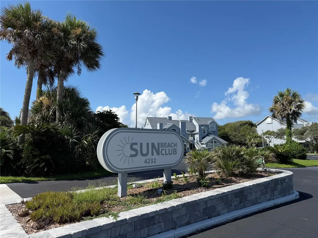4268 Sun Village Court New Smyrna Beach FL 32169