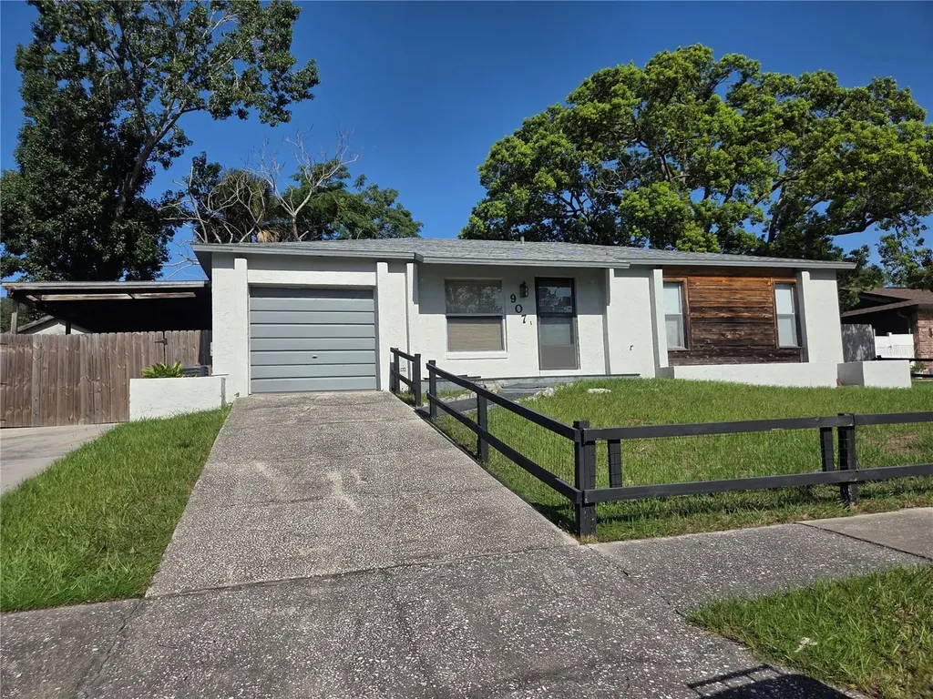907 Cutler Drive Seffner FL 33584