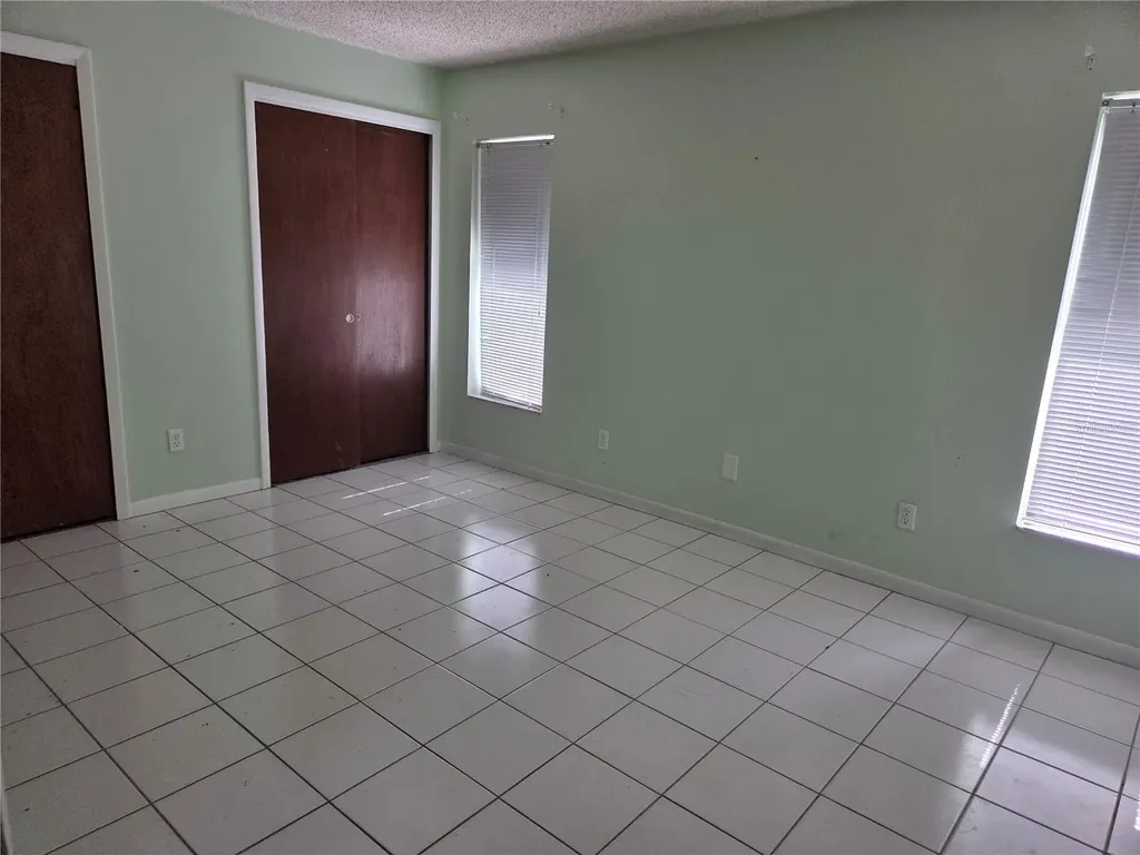 907 Cutler Drive Seffner FL 33584