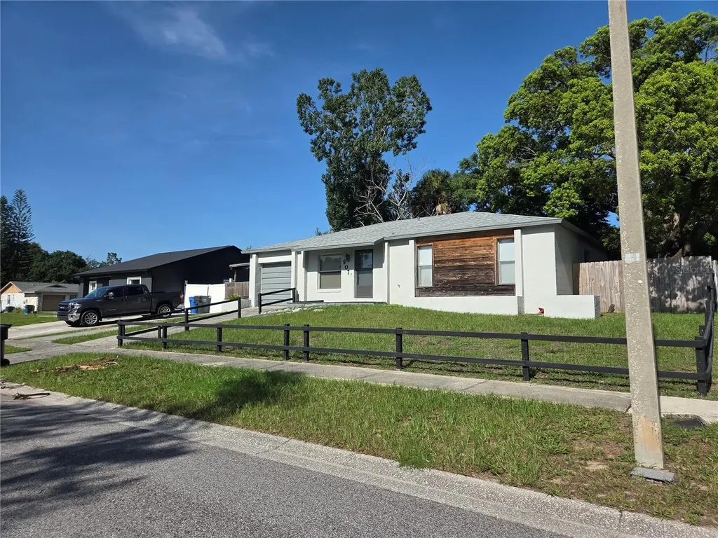 907 Cutler Drive Seffner FL 33584