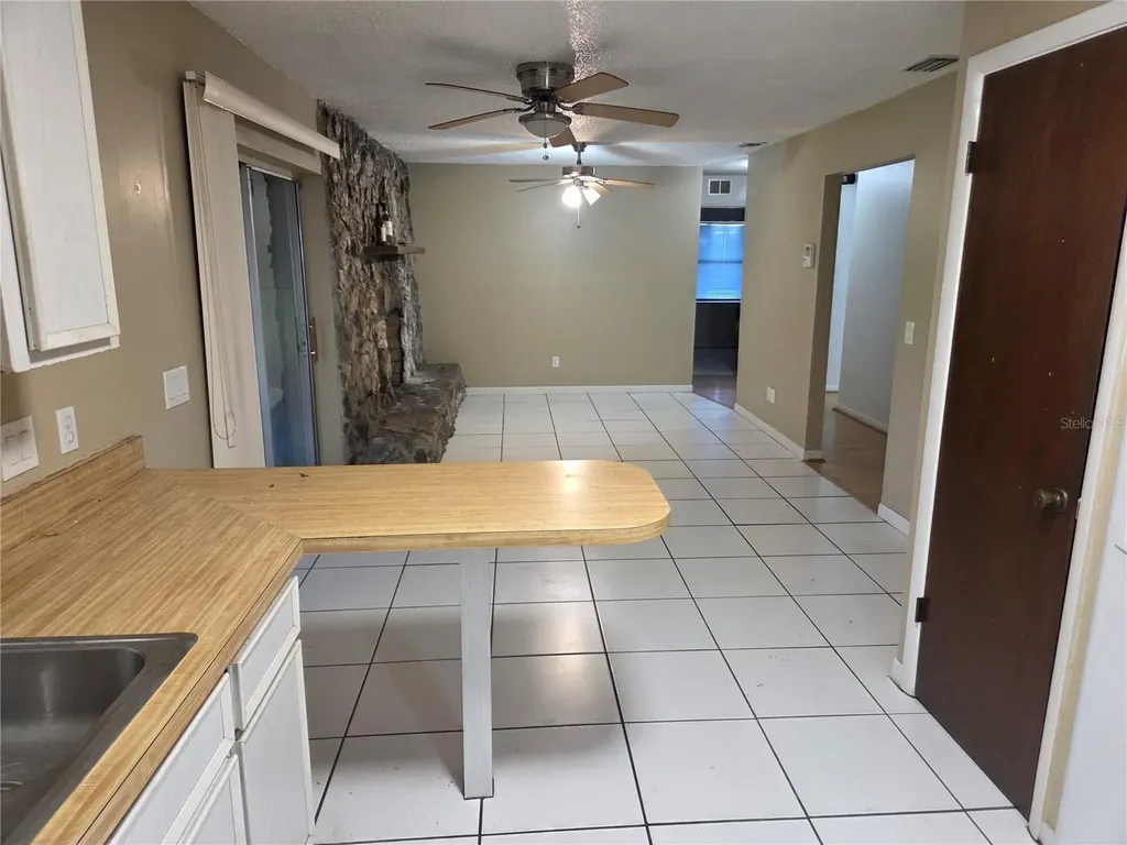 907 Cutler Drive Seffner FL 33584