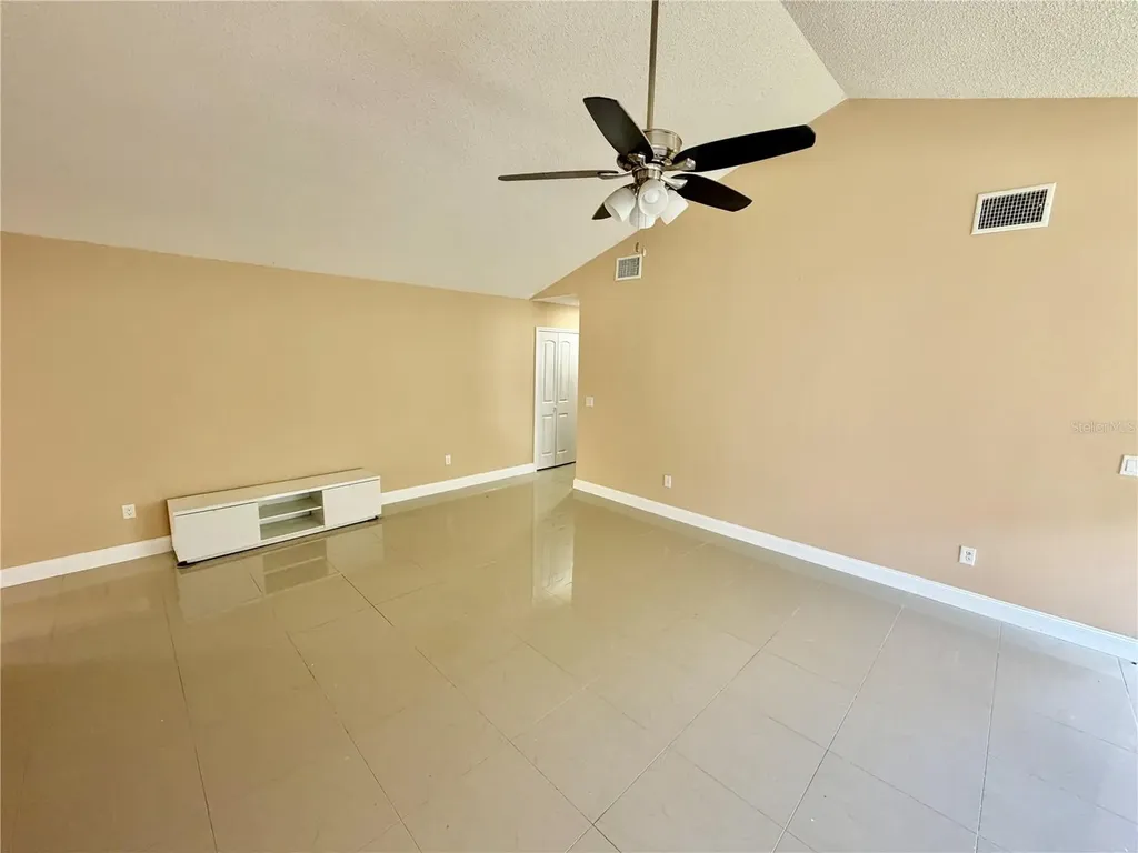 7029 Drury Street Tampa FL 33635