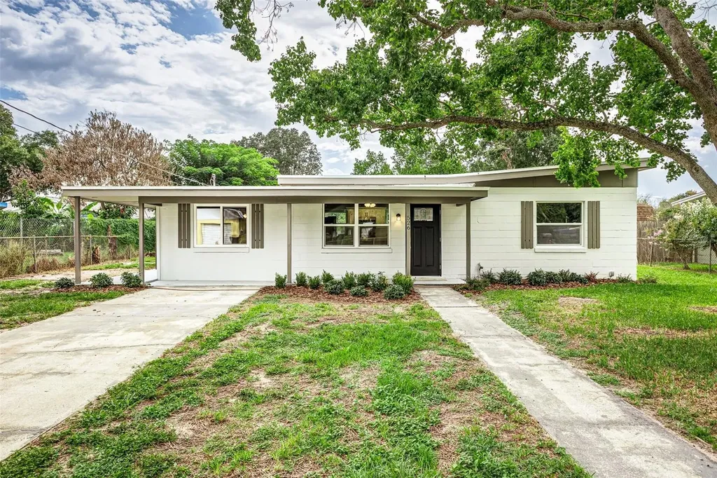 526 Victoria Boulevard Auburndale FL 33823