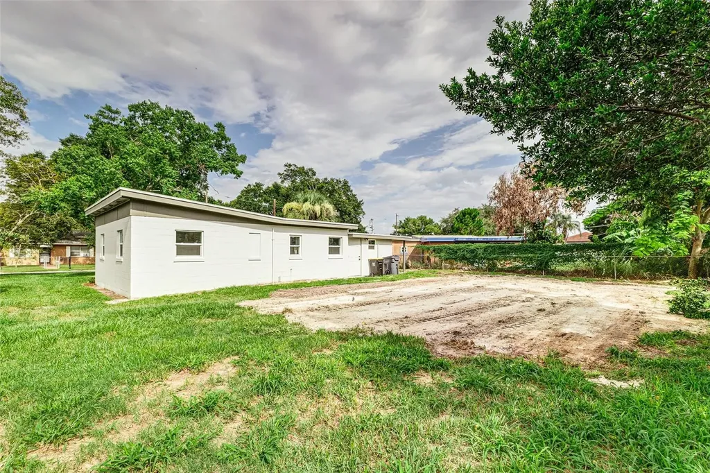 526 Victoria Boulevard Auburndale FL 33823