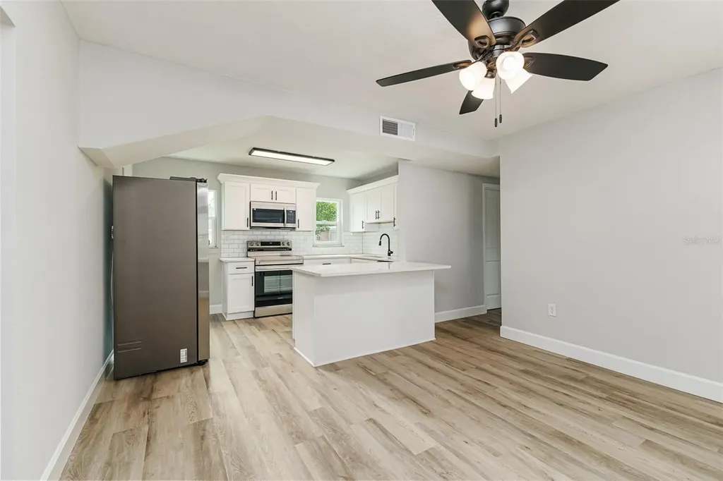 526 Victoria Boulevard Auburndale FL 33823