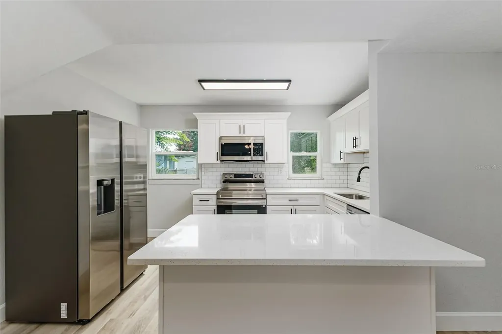 526 Victoria Boulevard Auburndale FL 33823