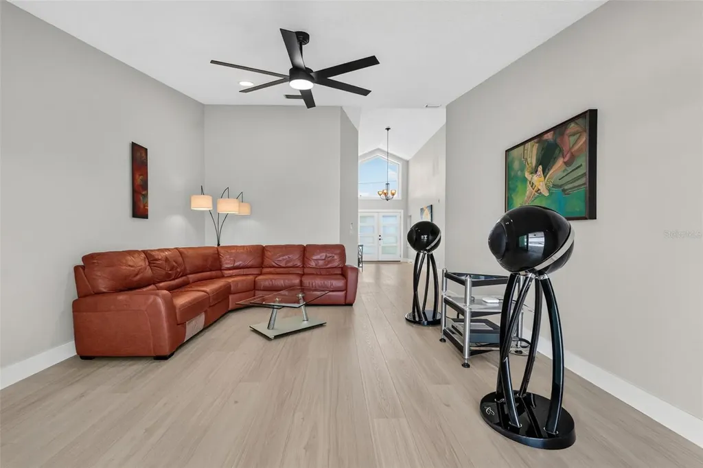 2936 68th Avenue S St Petersburg FL 33712