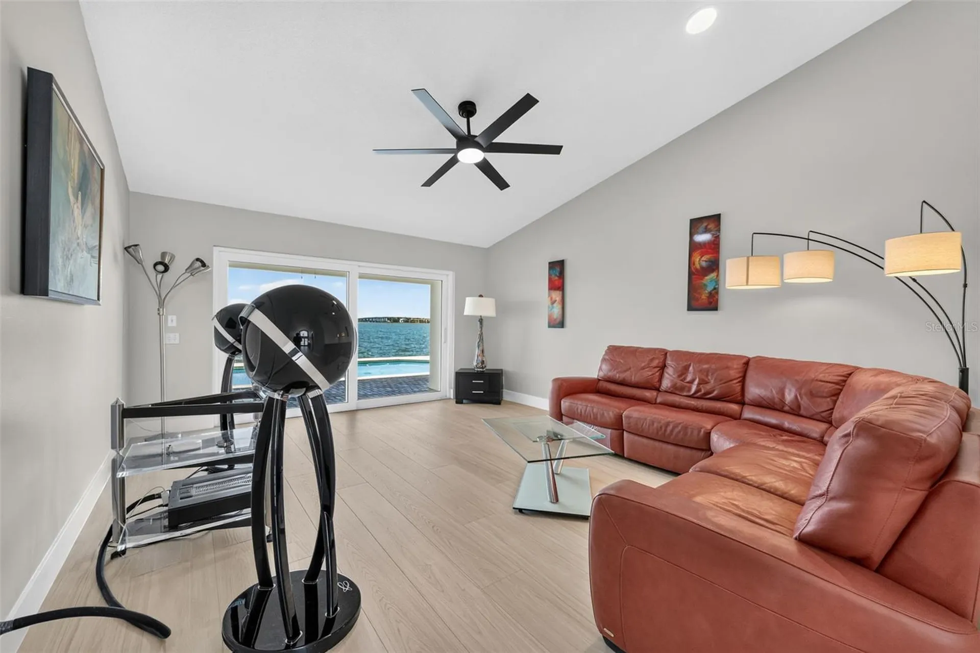 2936 68th Avenue S St Petersburg FL 33712