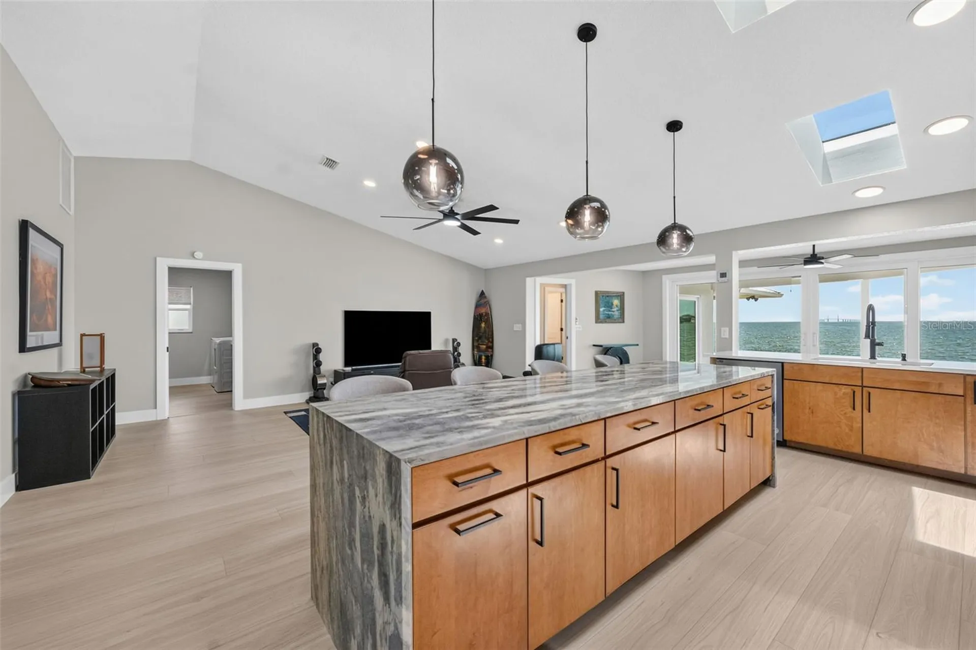 2936 68th Avenue S St Petersburg FL 33712